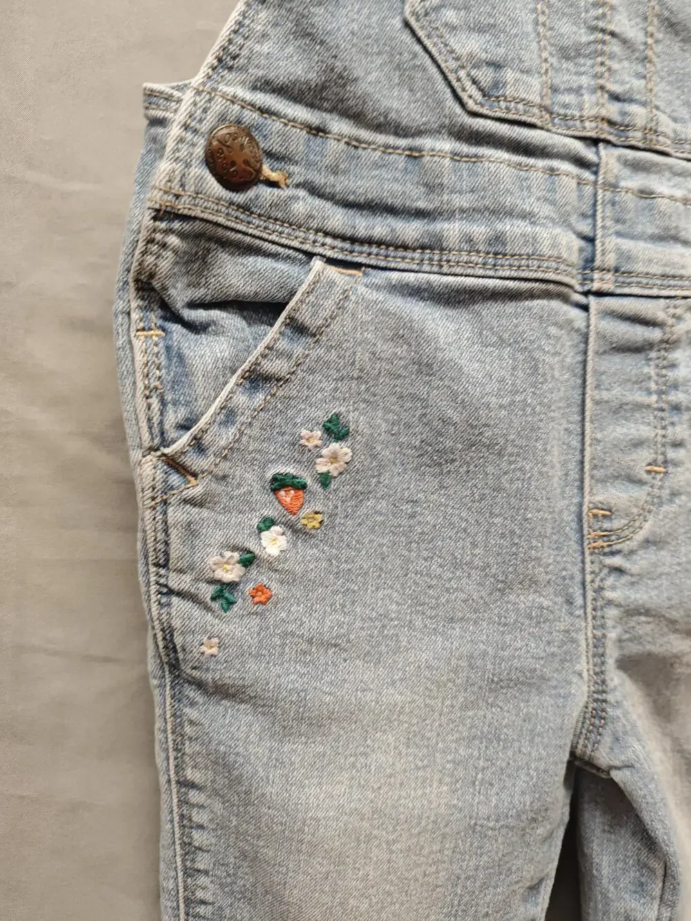 OshKosh B'gosh Overalls Girls Toddler 2T Light Wash Denim Embroidered Floral